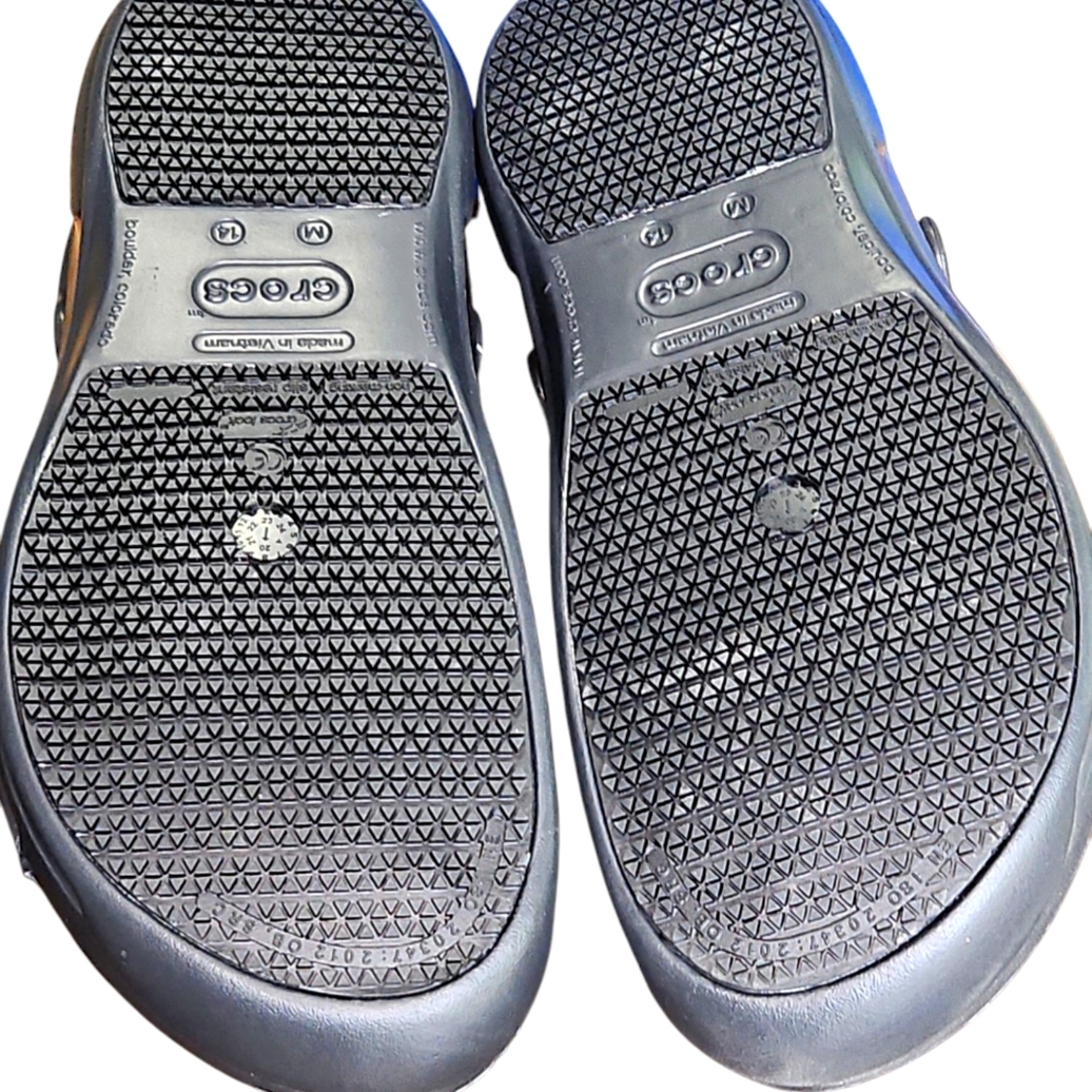 CROCS Men's Black Loafers & Slip-Ons NWT M 14 - Picture 4 of 5
